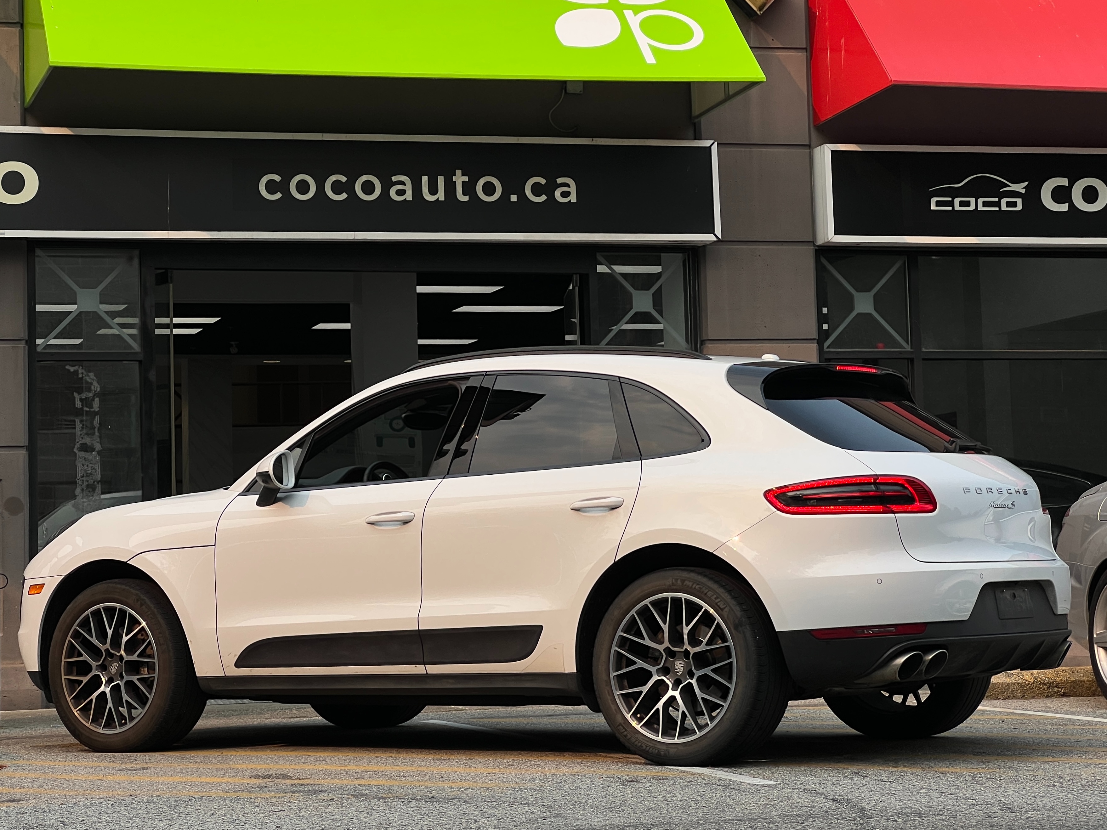 2018 Porsche Macan s - Image 6